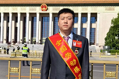 喜報(bào) | 聯(lián)得裝備肖清雄榮獲2025年“全國(guó)勞動(dòng)模范”